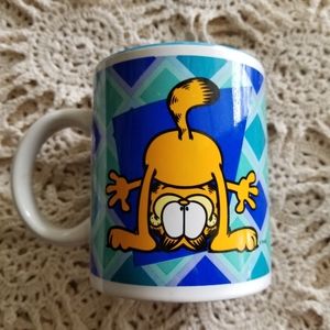 Garfield Assume the Attitude Coffee Mug Cup